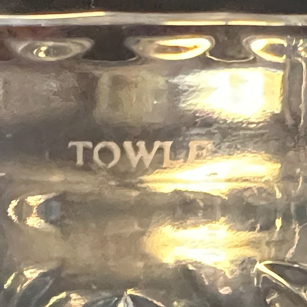 Towle Crystal 24% Lead Crystal Signed Centerpiece - Picture 8 of 8